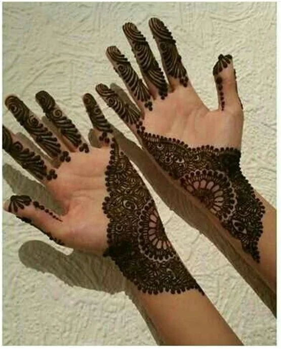 Beautiful Zigzag Front Hand Mehndi Design Extension Beautiful Zigzag Front Hand Mehndi Design Extension